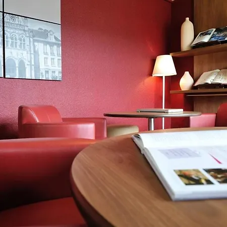 Premiere Classe Montelimar Nord - A7 Sortie 17 Hotel