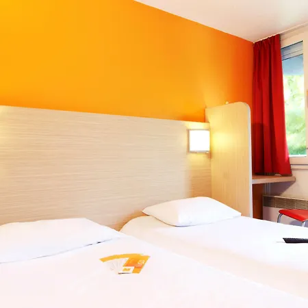 Hotel Premiere Classe Montelimar Nord - A7 Sortie 17 *