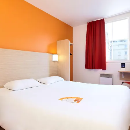 Premiere Classe Montelimar Nord - A7 Sortie 17 Hotel *